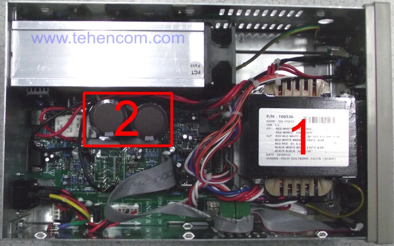 The main elements of the IT6833 linear laboratory power supply with a maximum power of 216 W