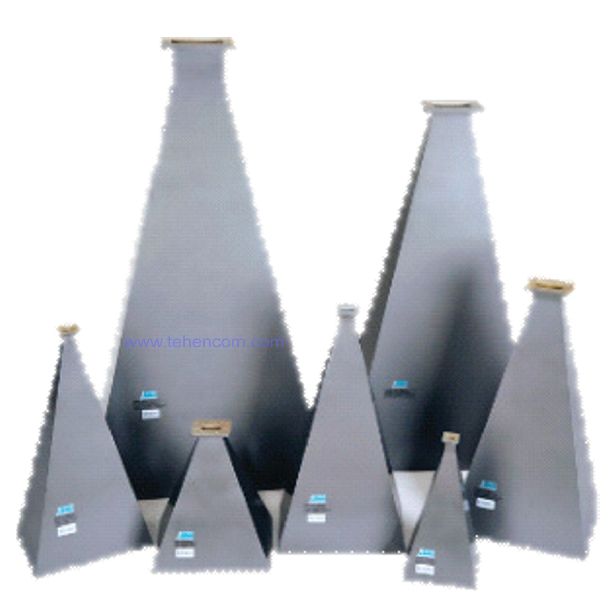 Anritsu 2000-18xx-R directional horn antennas. Models: 2000-1867-R (17.6 - 26.7 GHz), 2000-1868-R (26.4 - 40.1 GHz), 2000-1869-R (33.0 - 50.1 GHz), 2000-1870-R (39.3 - 59.7 GHz), 2000-1871-R (49.9 - 75.8 GHz), 2000-1872-R (60.0 - 90.0 GHz) and 2000- 1873-R (75.0 - 110.0 GHz)