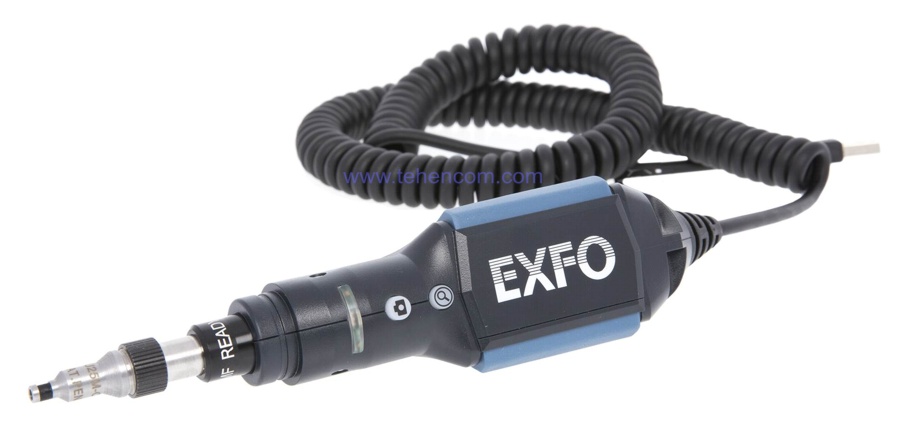 За допомогою мікроскопа EXFO FIP-400B перевіряється якість оптичних конекторів