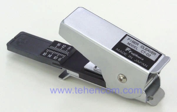 Fujikura CT-02 Handheld Optical Fiber Cleaver