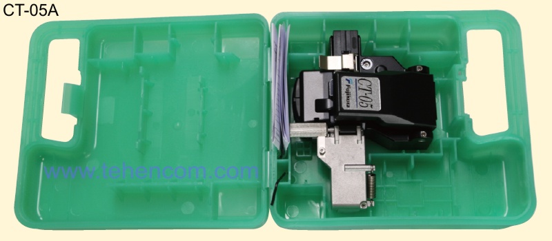 Fujikura CT-05A semi-automatic optical fiber cleaver