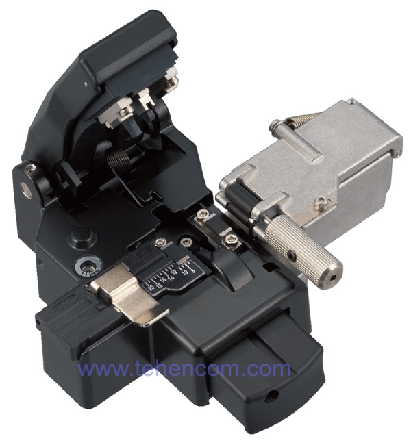 Semi-automatic optical fiber cleaver Fujikura CT-05A