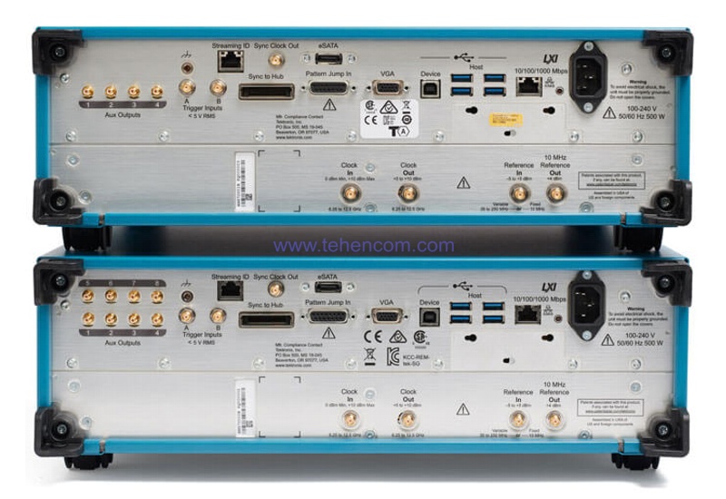 Зовнішній вигляд задньої панелі Tektronix AWG70001B (зверху) та Tektronix AWG70002B (знизу)