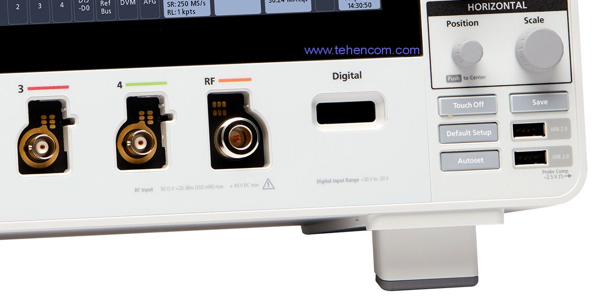 All Tektronix MDO3 Series oscilloscopes include a complete hardware spectrum analyzer with a separate RF input, equipped with a standard RF 50 ohm N(f) connector. The spectrum analyzer hardware is present in absolutely all instruments of the MDO3 series, but is activated by purchasing option 3-SA1 (analyzer frequency range 9 kHz -1 GHz) or option 3-SA3 (analyzer frequency range 9 kHz -3 GHz). Tektronix MDO3 oscilloscopes include a complete hardware spectrum analyzer with a separate N(f), 50 ohm RF input
