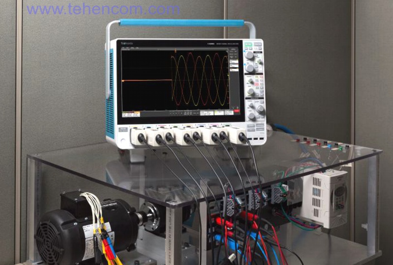 Осциллограф Tektronix MSO58 используется для измерения пусковых напряжений и токов трёхфазного электродвигателя