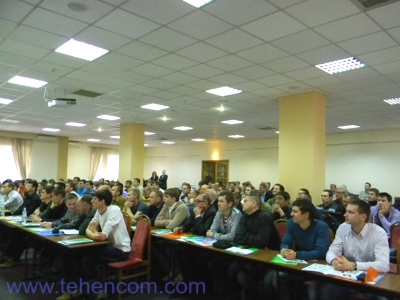 General view of the audience of the seminar on networks