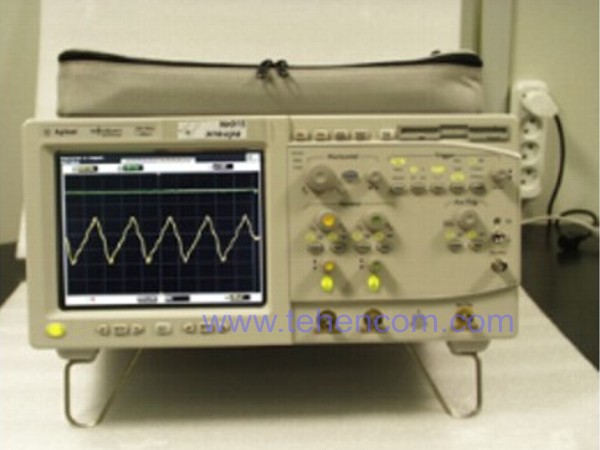 HP 54810A Digital Oscilloscope, 500 MHz, 2 Channels