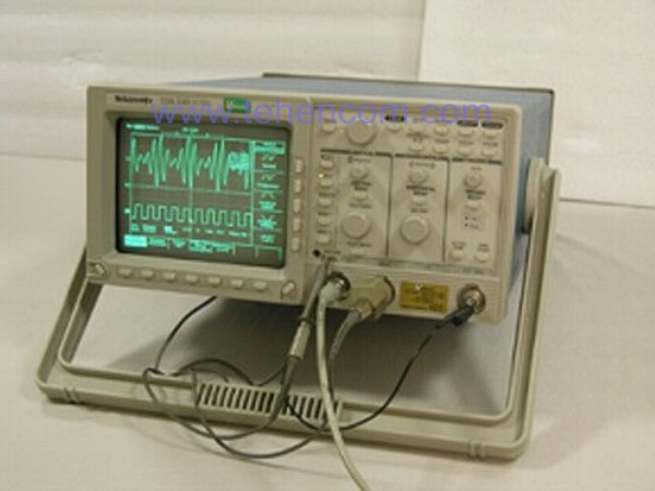 Used Tektronix TDS350 Digital Oscilloscope, 200 MHz, 2 Channels